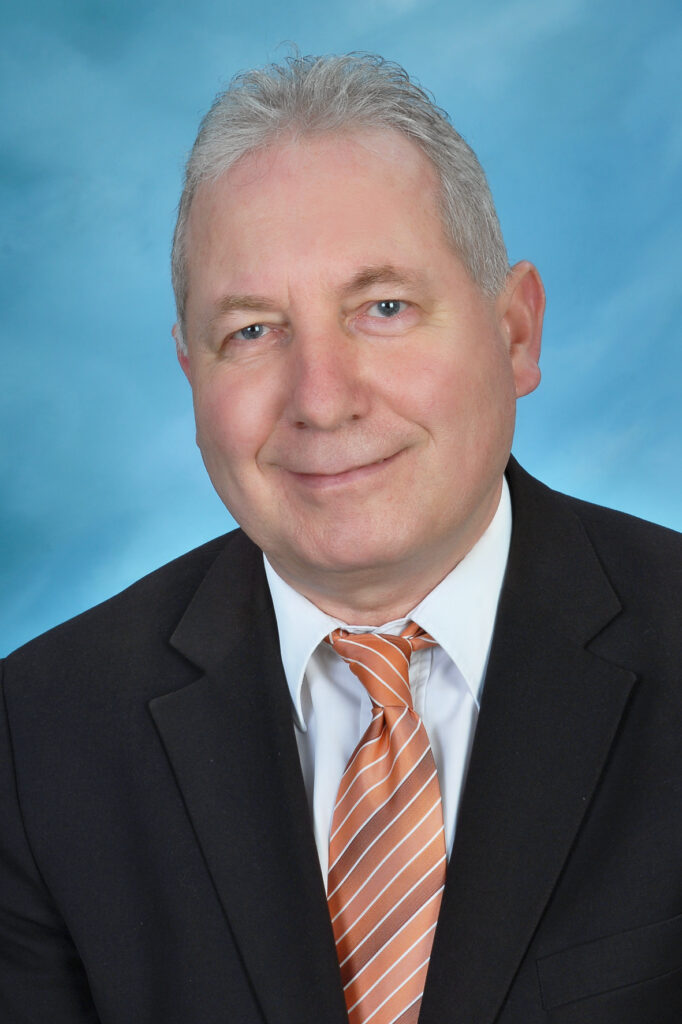 Várföldi László